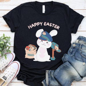 Camiseta de Pascua, camiseta de cartero, cartero, regalo para trabajador postal, regalo de oficina de correos, camiseta de conejito de Pascua, camiseta para cartero, mujer correo