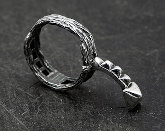 Sterling Silver Spike Ring with Movable Accent – 925 Punk Jewelry – Edgy Statement Ring for Men & Women