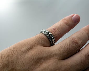 Silver Bump Fidget Ring: Gothic Skeleton Transform Ring