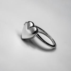 Herz-Medaillon-Ring: Silber oder Gold-Band mit verstecktem Fach, individuelles Gedenkandenken