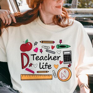 Teacher Life Shirt, Teacher Apple Shirt, Teacher Appreciation Gifts, Retro Teacher Shirt, First Day Of School Shirt, Teacher Gifts