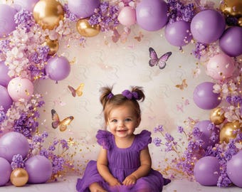Fondo de arco de globos morados con mariposas para sesión de fotos de cumpleaños de bebé, fondo de pastel aplastado, superposición de estudio de fotografía de niña