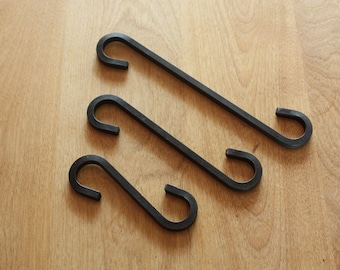 Gancho en forma de S de hierro forjado