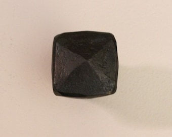 Tirador de armario de acero forjado a mano