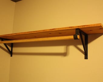 Soportes de barra de armario forjados.