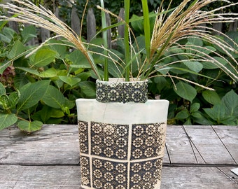 Vase with pattern in charcoal and green