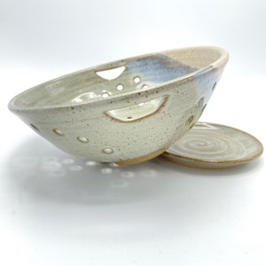 Medium Berry Bowl Set - Strainer -Bowl and Catch Plate
