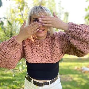 Chunky Knit Bolero, Plush Cropped Cardigan with Puff Sleeves, Finger Knit Jacket, Oversized Winter Shrug, Handmade Cozy Bolero for Women