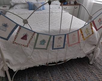 Banderole pour poupée et vêtements en papier cousu main au look vintage