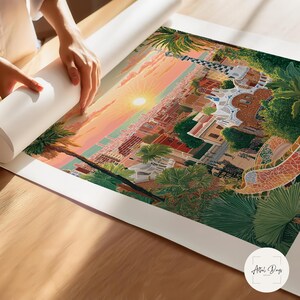 Pode incluir: Uma impress&atilde;o de arte colorida de uma paisagem urbana com um p&ocirc;r do sol ao fundo. A impress&atilde;o apresenta edif&iacute;cios, palmeiras e uma estrutura de mosaico. A obra de arte est&aacute; a ser desenrolada numa superf&iacute;cie de madeira.