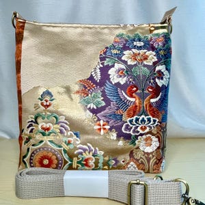 Kimono Bag shoulder bag – Handmade Silk Crossbody Purse – Upcycled Japanese Fabric Bag – Zipper Bag with Pockets – One of a Kind Gift