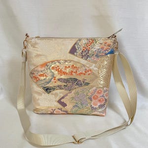 Kimono Bag shoulder bag – Handmade Silk Crossbody Purse – Upcycled Japanese Fabric Bag – Zipper Bag with Pockets – One of a Kind Gift