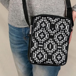 Kleine Umhängetasche Für Frauen Boho Vegan kleine Geldbörse Crossbody Reisetasche Telefon Umhängetasche Reisepass Crossbody Bag Taschen Boho Ethno