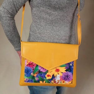 エンベロープクラッチブックスリーブバッグボタニカルワイルドフラワークロスボディバッグレディースビジネスオフィスクラッチブック愛好家ギフトブッククラッチエンベロープ財布
