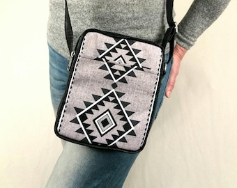 Hippie bag small, Festival bag crossbody, Hobo bag purse, Small tapestry bag, Hobo bag crossbody, Ethnic bag for women, Cell phone bag