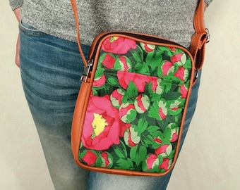 Borsa a tracolla per cellulare con fiori selvatici, piccola borsa a tracolla Liberty per donna, piccola borsa da viaggio, borsa a tracolla hippie, borse per passaporto e telefono