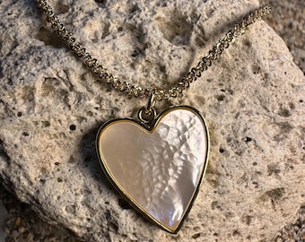Delicate 18k Gold-Plated Chain with Mother of Pearl Heart Charm - Timeless Jewelry