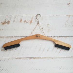 folding brush travel hanger , vintage portable travel clothing hanger with lint brush