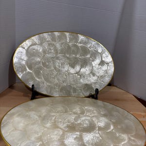 Vintage Oval Perlmutt Capiz Shell Tischsets Messing Trin 3er Set.