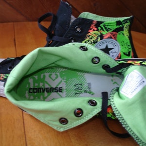 Vintage Chuck Taylor Converse Shoes SZ.12 Mens Excellent Condition " Neon Shoe Print " Found in Canada Bild 3
