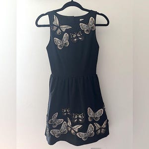 ALICE + OLIVIA LBD vintage embellie petite robe noire papillon Lillyanne 0