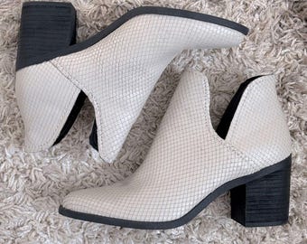 petra open side bootie steve madden