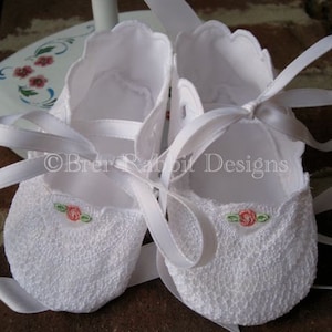BRD Lace Booties In-the-hoop embroidery design file