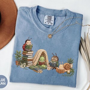 Cottagecore Insect Shirt, Reading Shirt, Book Lover Tee, Cozy Reader Gift, Librarian Teacher, Bookish Gift Blue Jean