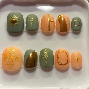 Custom press-on nails