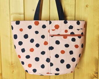 Crescent Tote in Geometric Dots Print Cotton/Linen Canvas - Pattern by Noodlehead