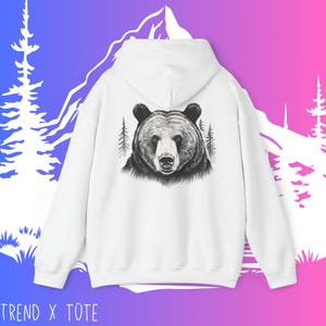 Unisex hooded sweatshirt with bear motif