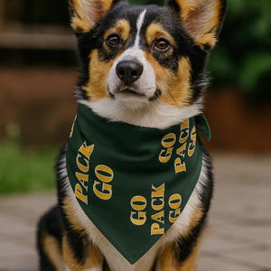 Let your furry friend show off their Wisconsin pride with this Green Bay–inspired bandana!