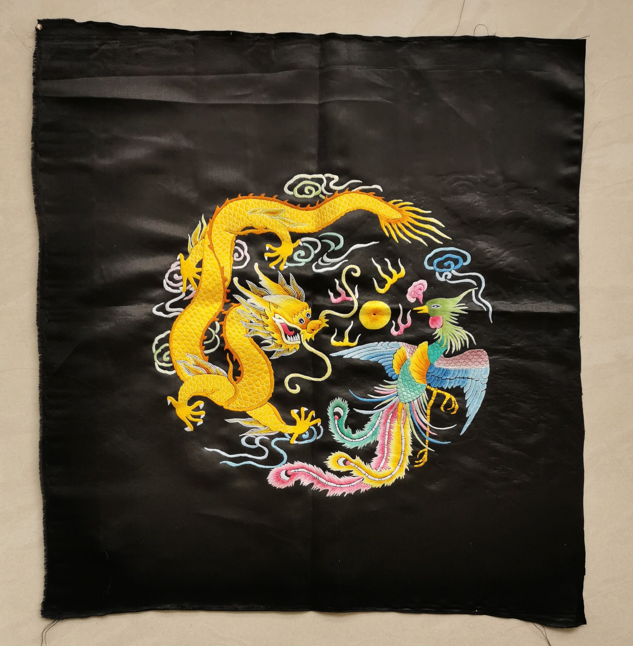 Chinese Handmade Silk Embroidery Art Dragon and Phoenix Chinese Handmade Silk Embroidery Art Dragon and Phoenix