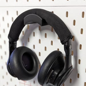 Soporte para auriculares Ikea Skadis: soporte para tablero perforado, varios colores