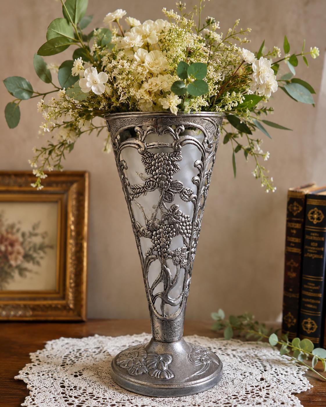 ART DECO Style ガラス 金属 花瓶　Vintage Art Nouveau Glass Vase With Metal - Etsy