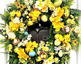 Corona de Pascua para puerta de entrada, corona de narcisos primaverales con huevos, decoración amarilla para puerta de primavera, corona de Pascua para puerta