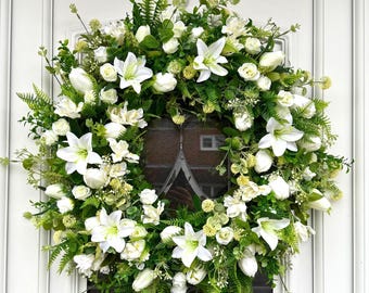 Corona de primavera blanca, corona de primavera para puerta de entrada, corona de tulipanes y lirios, elegante decoración primaveral para puerta, corona floral neutra