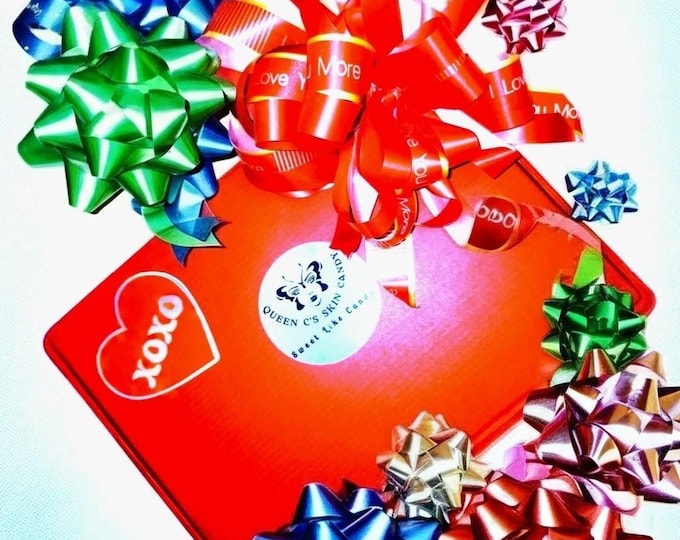 Luxury Deluxe Gift Box-Whipped Body Butter, Sugar Scrub, Body Oil, Body Lotion, Handmade Soap, Scented Candle and Large Gift from Queen C