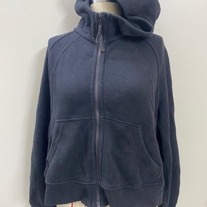 LULULEMON Scuba Hoodie – Classic Black Zip-Up Sweatshirt for Women – Women&#39;s Size M/L