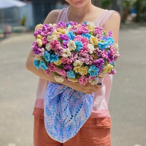 Crochet Flower Bouquet Blanket: Handmade Floral Sofa Throw