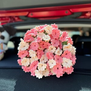 Handmade Crochet Rose Bouquet Blanket: Elegant Floral Throw