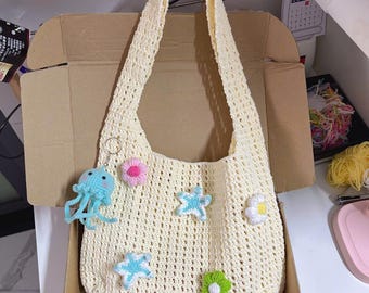 Crochet Granny Square Tote Bag: Pink Flower Beach Bag