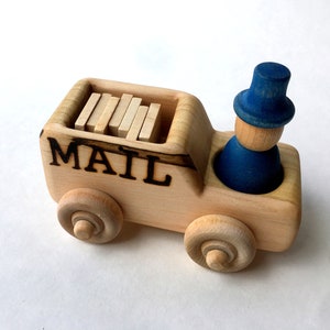 Mail Truck for Grimms and Grapat Nins dolls