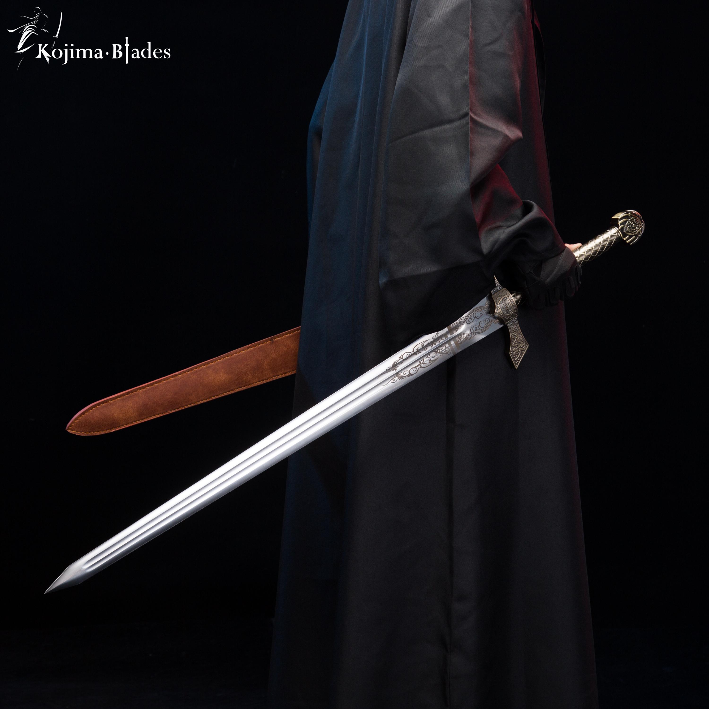 追放された騎士の大剣の実物大レプリカ、エルデンリングの武器 - 手