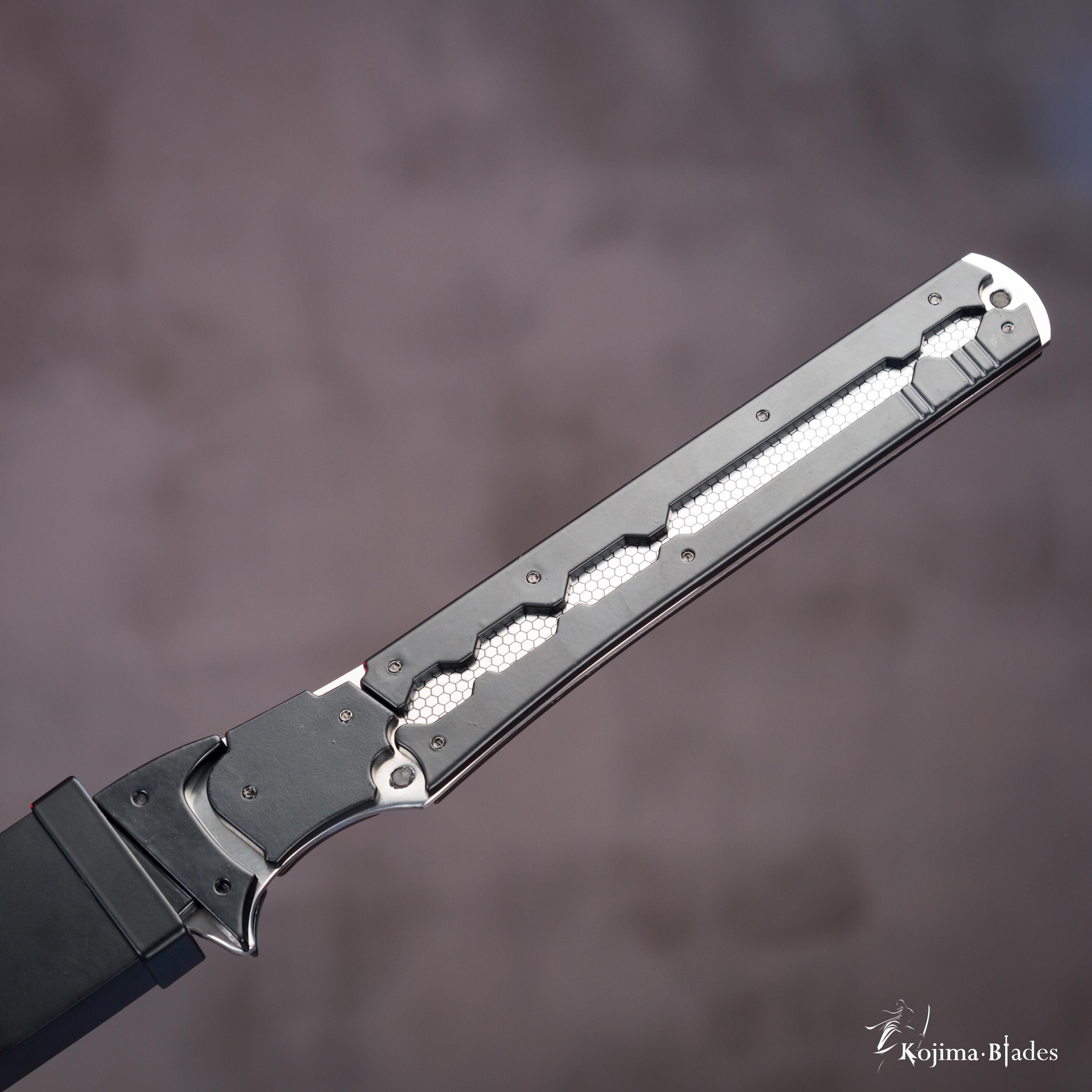 Life-size Replica of Raiden's Blade From Metal Gear Rising