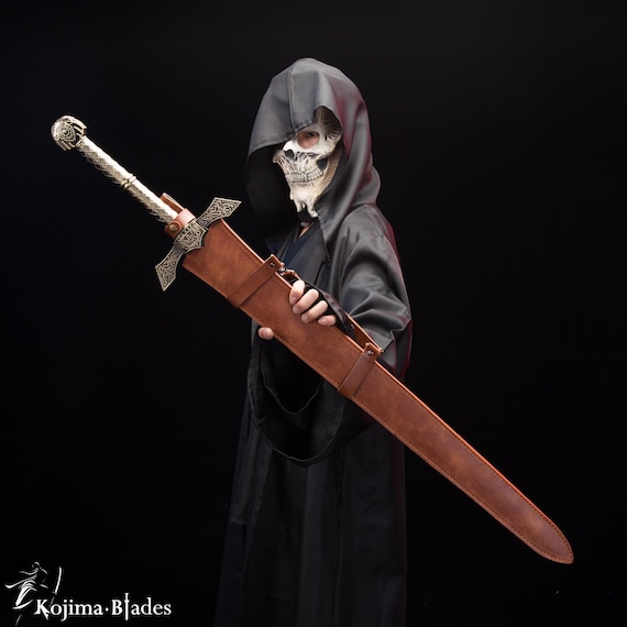 追放された騎士の大剣の実物大レプリカ、エルデンリングの武器 - 手