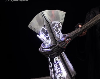 アベンジャーズのソーのストームブレイカーの等身大レプリカ、コスプレ