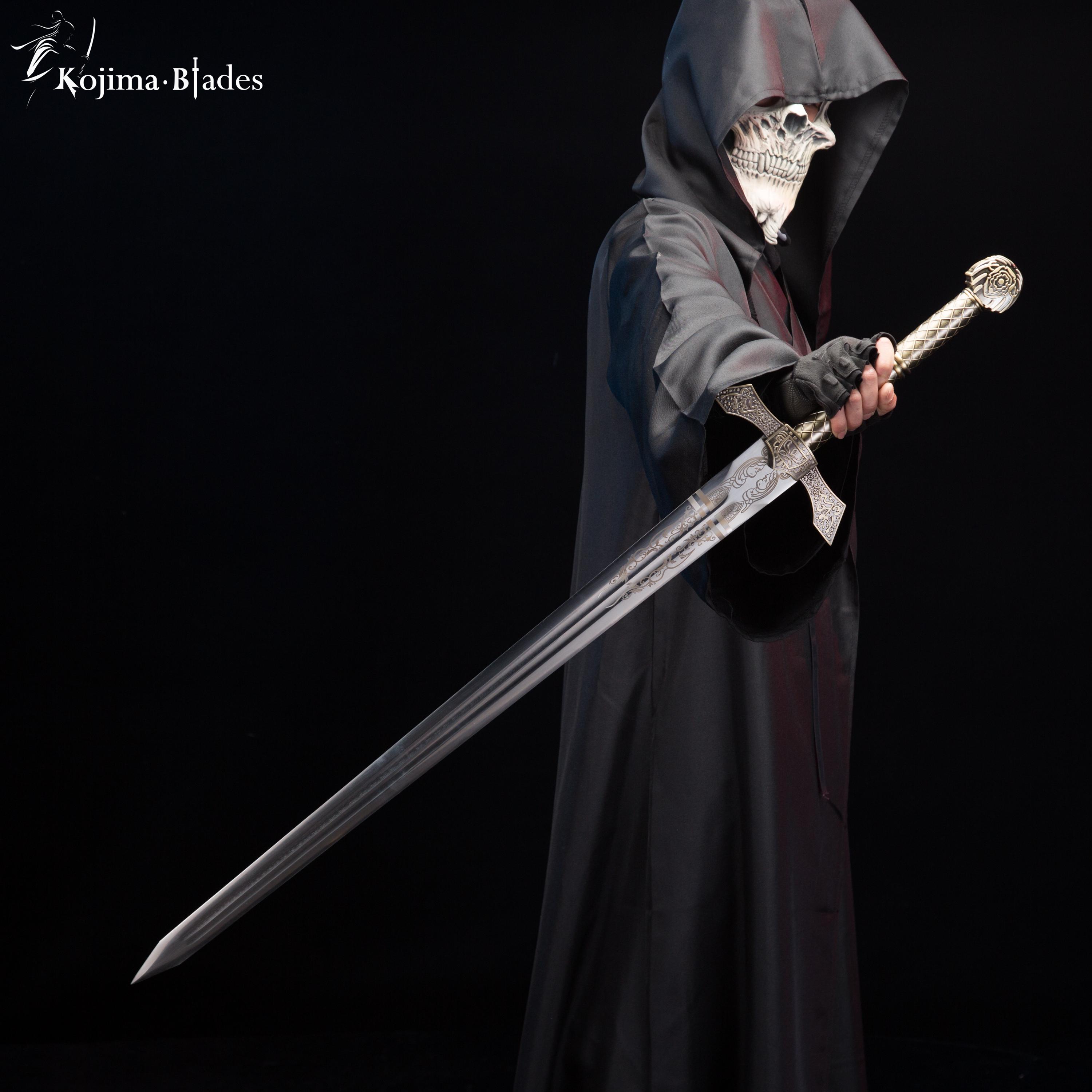 追放された騎士の大剣の実物大レプリカ、エルデンリングの武器 - 手