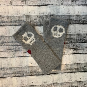 Gloves-Skulls