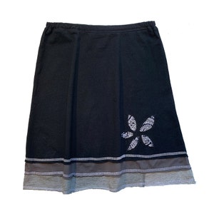 Three Layer Appliqué Skirt-Black